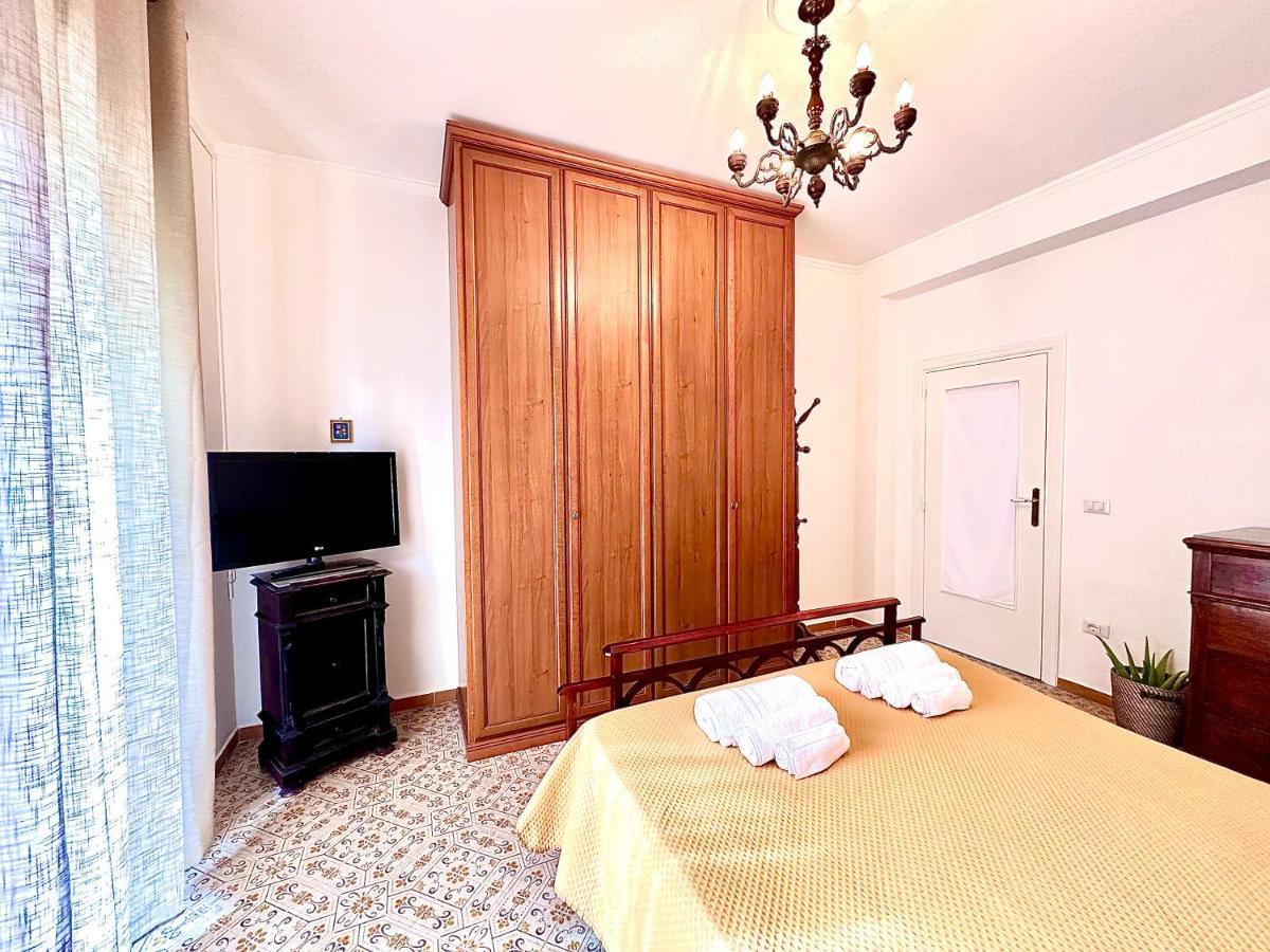 Bed and Breakfast Sorrenthouse Сант'Анджелло Экстерьер фото