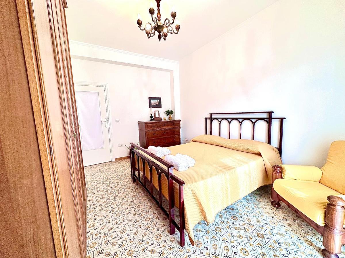 Bed and Breakfast Sorrenthouse Сант'Анджелло Экстерьер фото