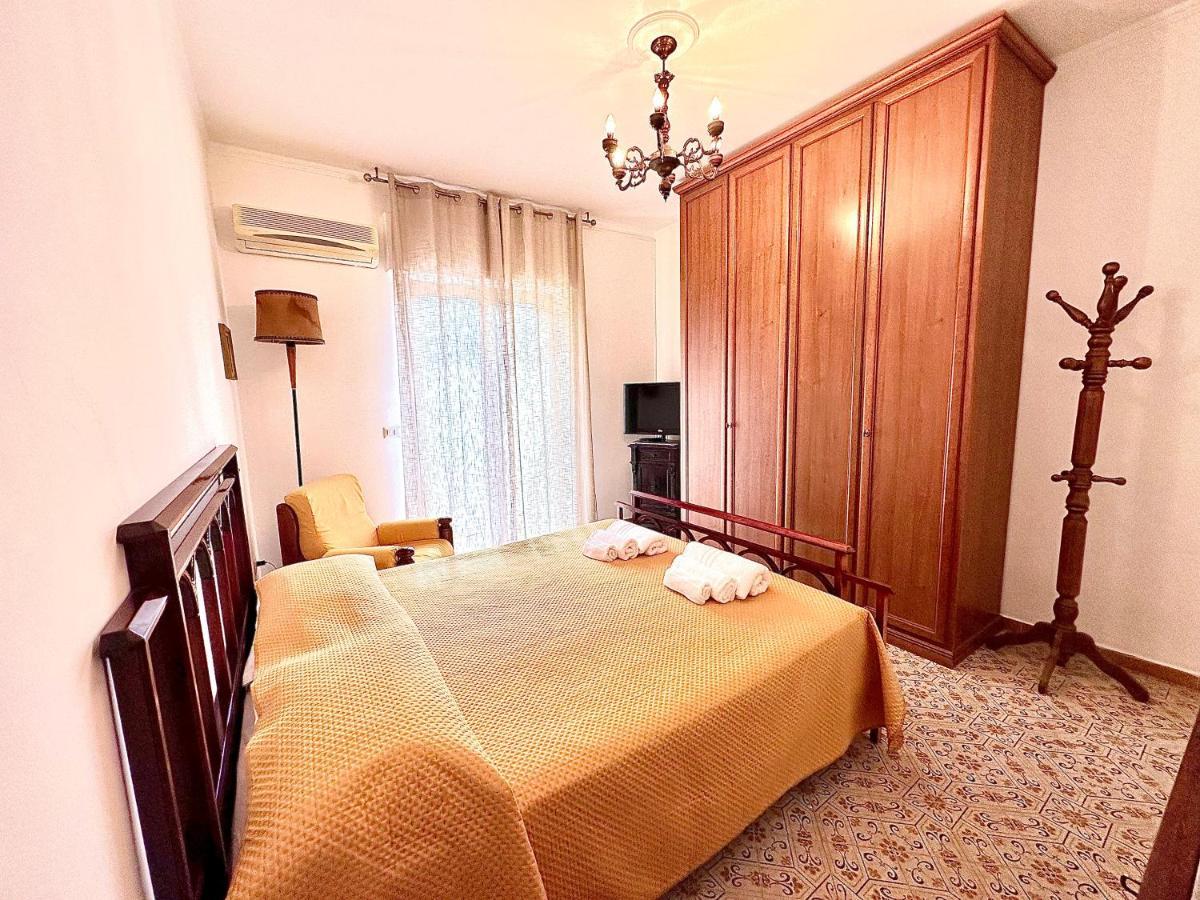Bed and Breakfast Sorrenthouse Сант'Анджелло Экстерьер фото
